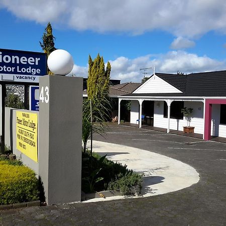 Papakura Pioneer Motor Lodge & Motel Exterior photo