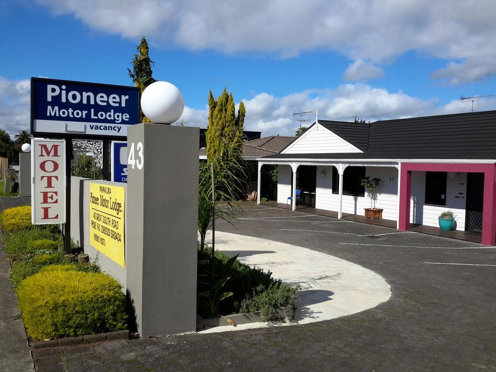 Papakura Pioneer Motor Lodge & Motel Exterior photo