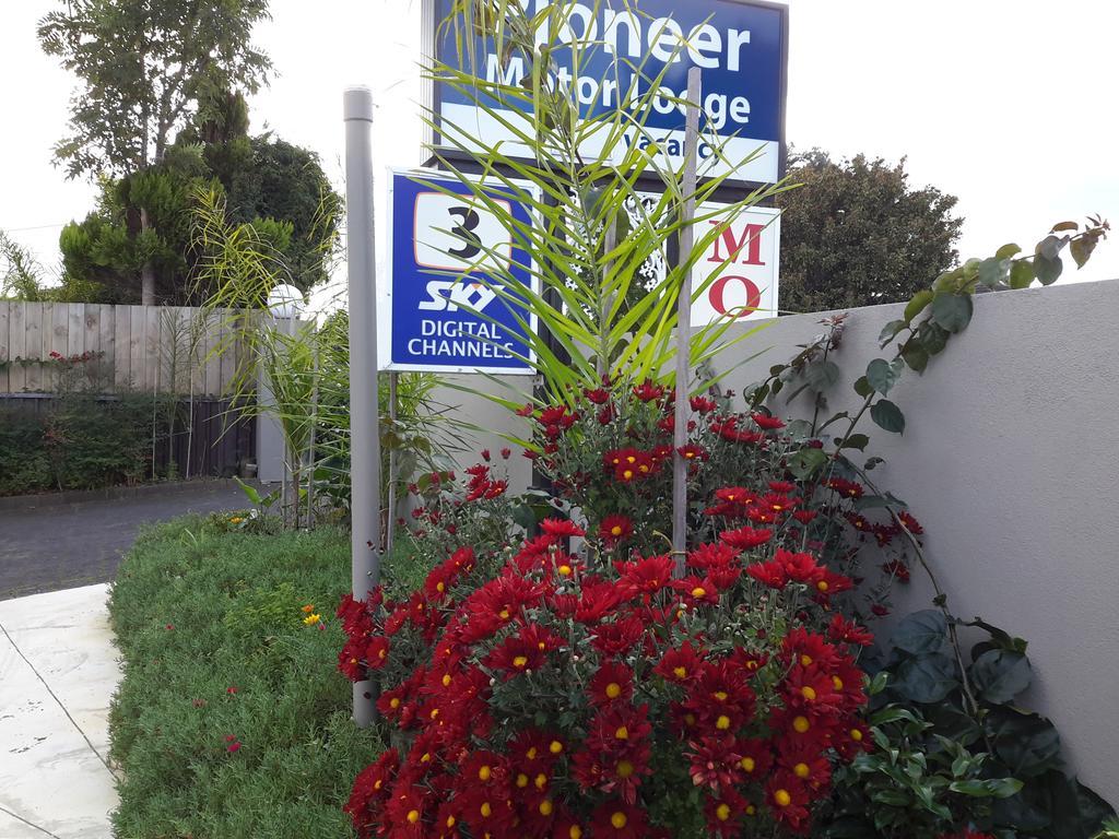 Papakura Pioneer Motor Lodge & Motel Exterior photo